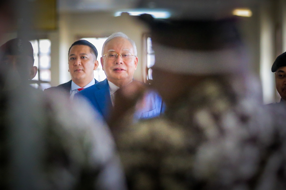The Bar said that the board acted unconstitutionally in granting former prime minister Datuk Seri Najib Razak a hearing before he was due for one, effectively violating other eligible prisoners’ right to equality under the Federal Constitution. —  Picture by Raymond Manuel