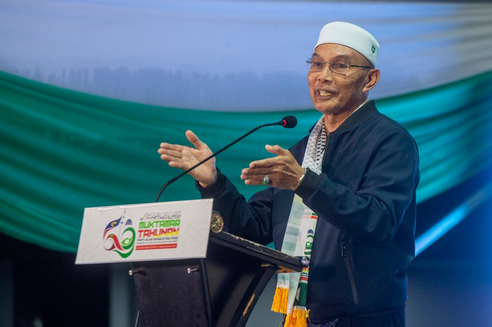 The sources said Perlis Menteri Besar Mohd Shukri Ramli is being investigated under Section 23 of the MACC Act 2009 and the projects concerned included repairs, maintenance, supplies and services throughout Perlis. — Picture by Shafwan Zaidon 