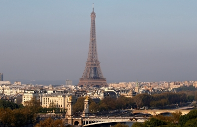 French economy beats growth forecast, inflation eases - Vimarsana News