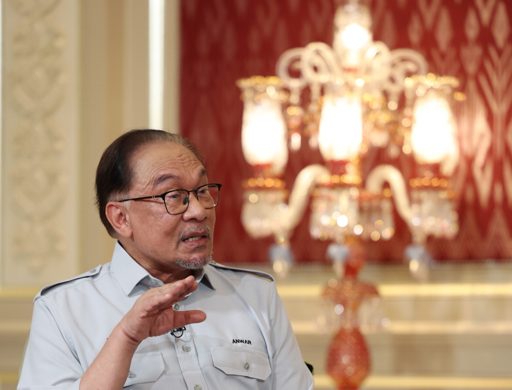 Prime Minister Datuk Seri Anwar Ibrahim said the government will surveil the implementation of the salary increase while ensuring that the government’s revenue is exceeded, through closer monitoring. — Bernama pic 