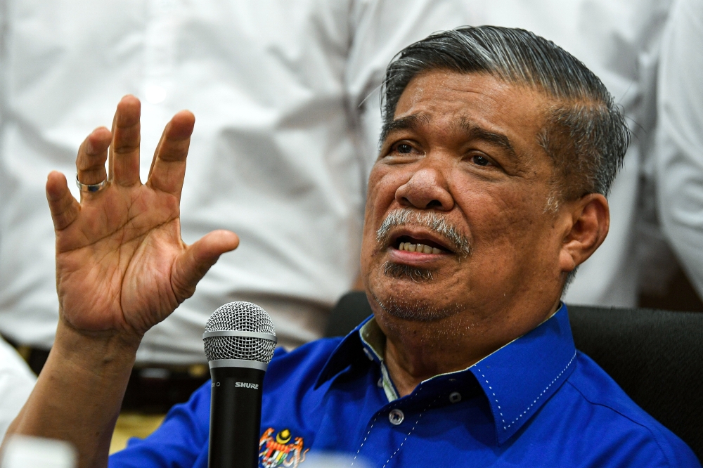 Minister of Agriculture and Food Security Datuk Seri Mohamad Sabu said the pumps will be purchased according to the actual needs of Kelantan that is in the grip of a heatwave. — Bernama pic   