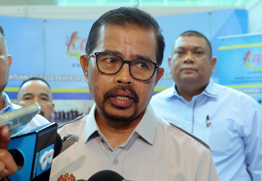 Cuepacs president Datuk Adnan Mat said Cuepacs was disappointed when the issue of a pay hike for civil servants was politicised to the extent that it gave rise to an idea to frustrate the government’s intention by denying support in Parliament. — Bernama pic