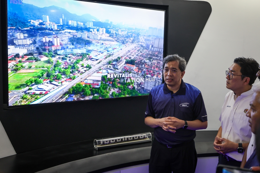 MRT Corp chief executive officer Datuk Mohd Zarif Hashim said the minor amendment involved the LRT Mutiara Line alignment going through Jalan Gurdwara before turning towards Komtar and onwards to Penang Sentral. — Bernama pic