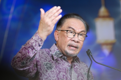 PM Anwar: Salary increase plan for civil servants as recognition of their sacrifices