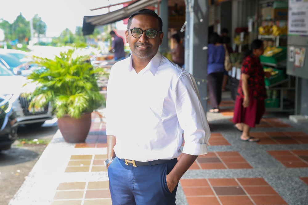 SP Punithan said he fervently believes MIPP’s ambition, born from frustrations and disenchantment with the current government and past ruling coalitions, can be achieved in the next 33 years.  — Picture by Choo Choy May .