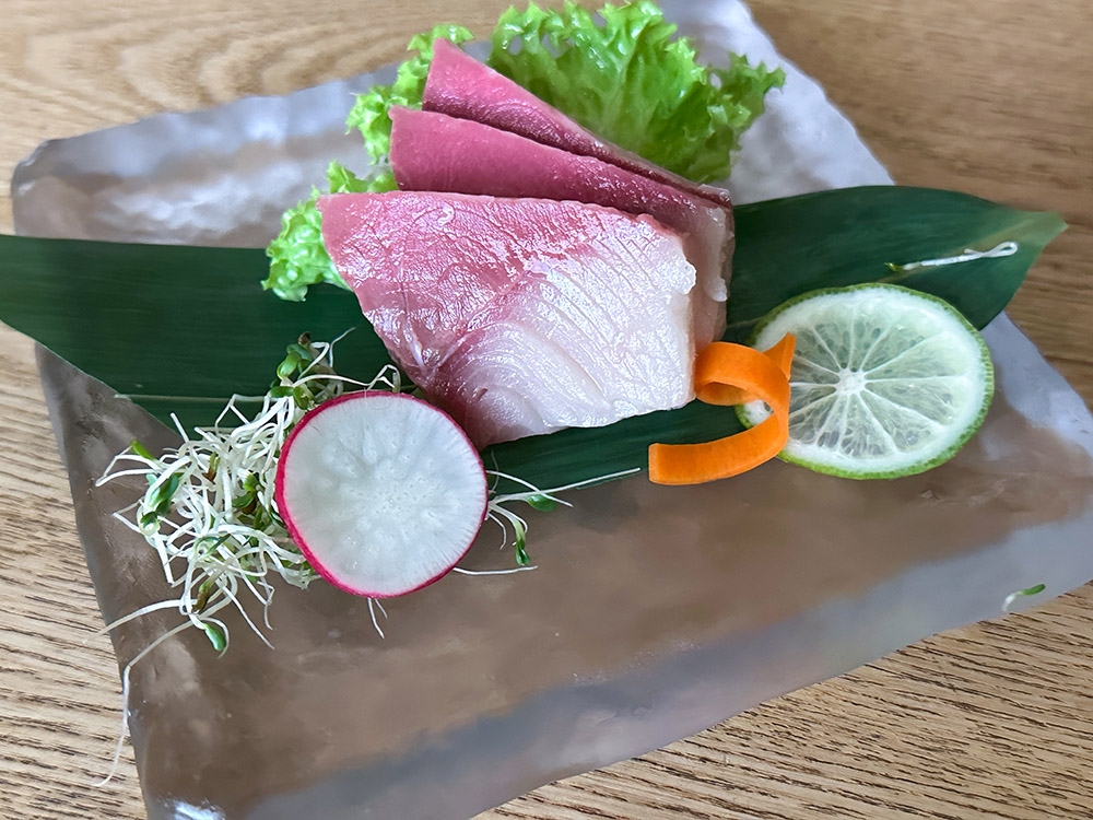 Uo Shin is an offshoot of popular Shin Zushi that serves sushi and sashimi like this Kanpachi Sashimi. – Pictures by Lee Kang Yi