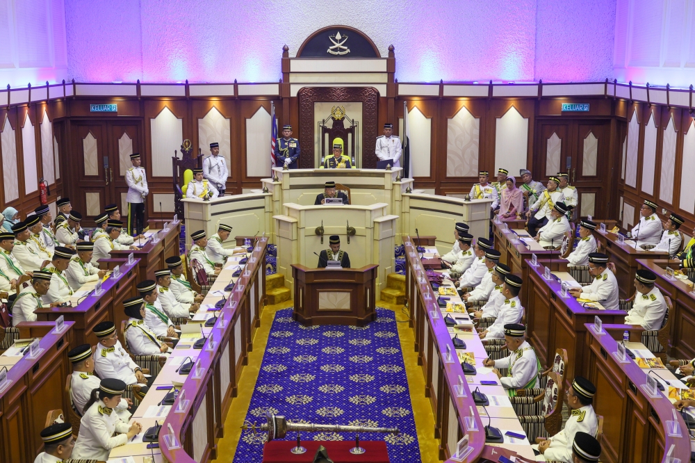 Sultan of Pahang Al-Sultan Abdullah Ri’ayatuddin Al-Mustafa Billah Shah during his royal address at the State Assembly sitting, Kuantan, May 6, 2024. — Bernama pic    