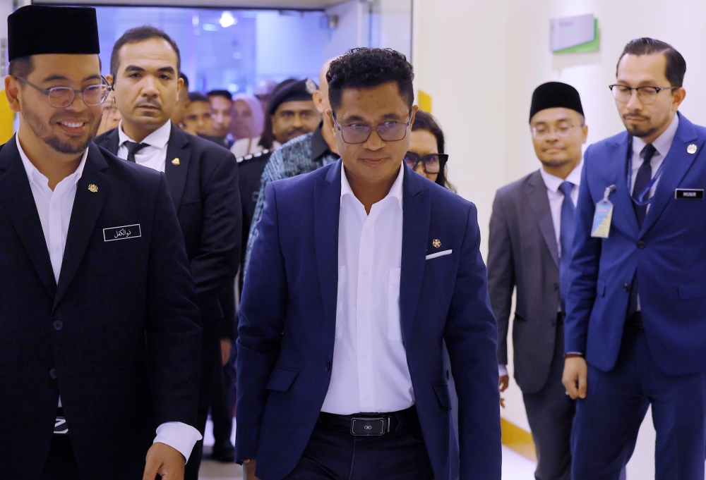 Deputy Prime Minister of Timor-Leste Mariano Assanami Sabino Lopes arrives at the Kuala Lumpur International Airport (KLIA), May 6, 2024. He was welcomed on arrival by Deputy Minister in the Prime Minister’s Department (Religious Affairs) Zulkifli Hasan (left). — Bernama pic 