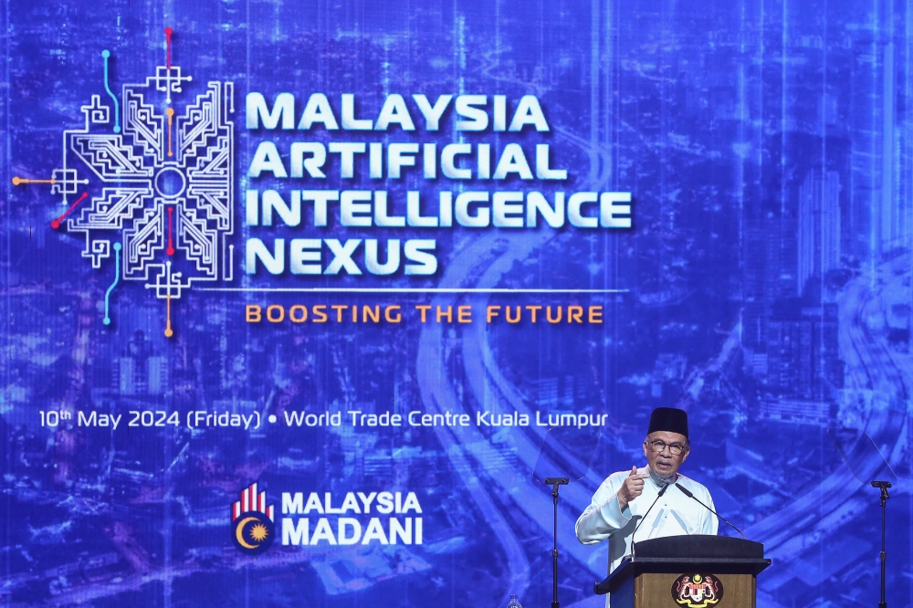 Prime Minister Datuk Seri Anwar Ibrahim delivers a speech at the Malaysia Artificial Intelligence Nexus 2024 (MY AI NEXUS 2024) programme in Kuala Lumpur May 10, 2024. — Picture by Yusof Mat Isa