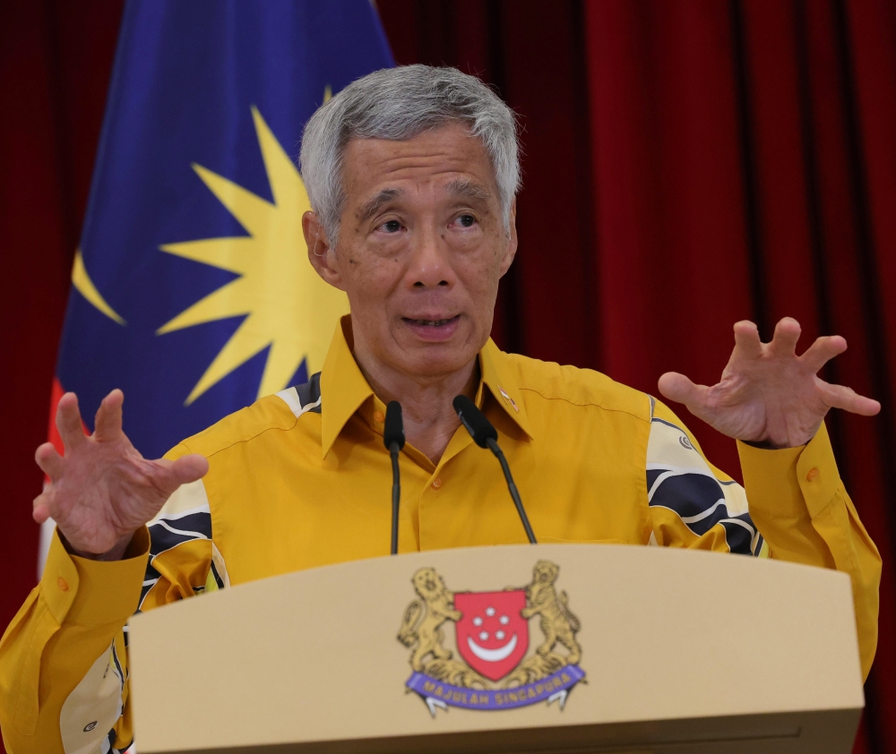 Singapore Prime Minister Lee Hsien Loong said the republic’s relations with neighbouring Malaysia have been ‘generally good’ during his time, but there are still some issues for his successor to address and work on. — Bernama pic