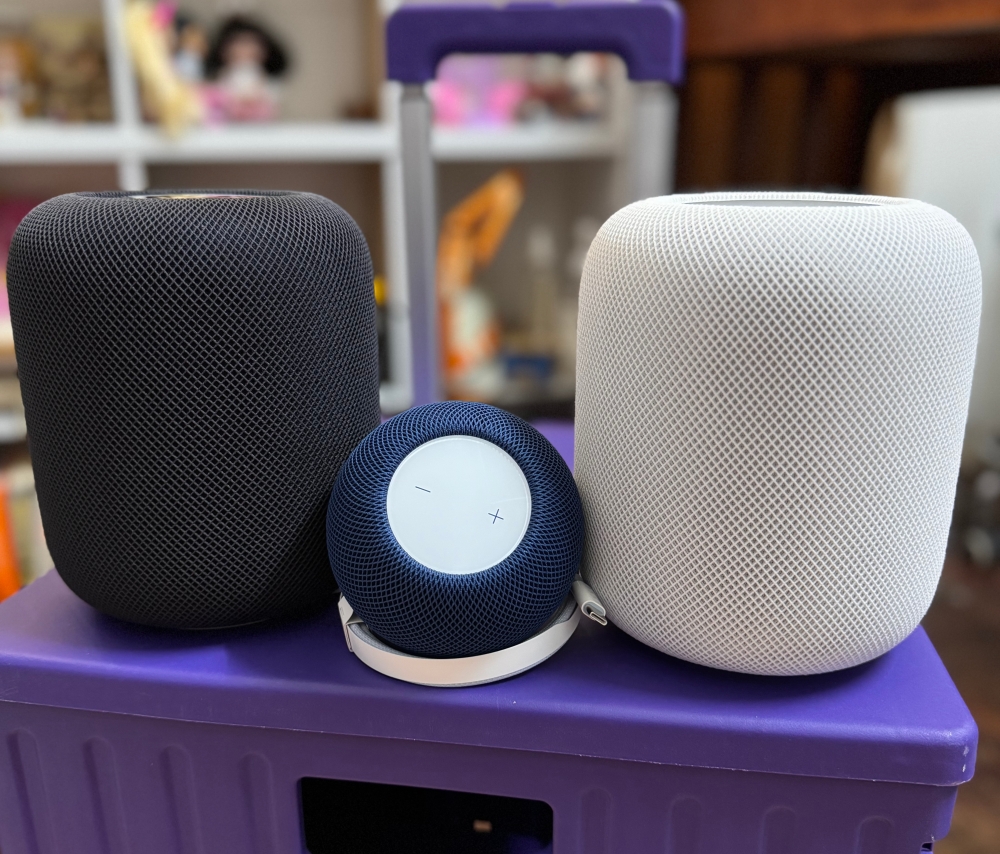 HomePods and the HomePod mini, how do they get on as a family? — Picture by Erna Mahyuni