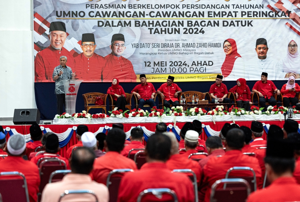 Umno president Datuk Seri Ahmad Zahid Hamidi said the party is becoming stronger despite various criticisms thrown by certain parties during its early involvement in the unity government. — Bernama pic