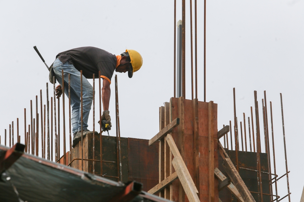 DOSM added that nearly 58.4 per cent of the construction sector work done value in 1Q 2024 was concentrated in Selangor, Johor, Wilayah Persekutuan (Kuala Lumpur, Putrajaya and Labuan) and Sarawak. — File picture by Choo Choy May