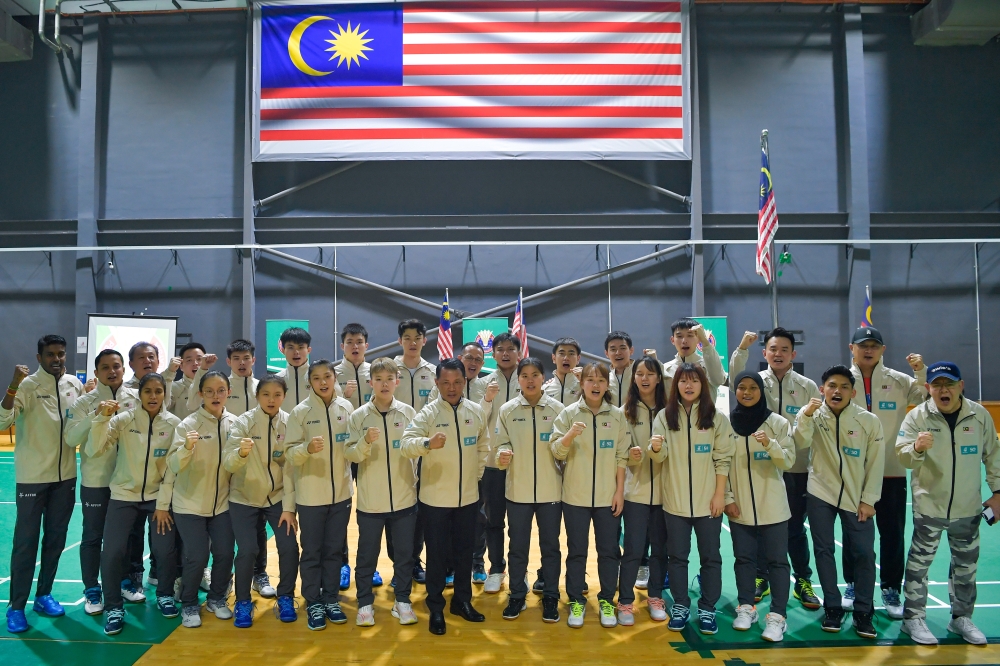 File picture of BAM president Tan Sri Mohamad Norza Zakaria posing for a picture with the Thomas and Uber Cup players in Kuala Lumpur April 22, 2024. ― Bernama pic