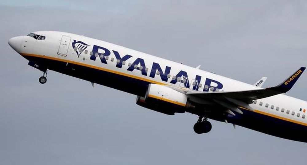 Ryanair to close Bordeaux base