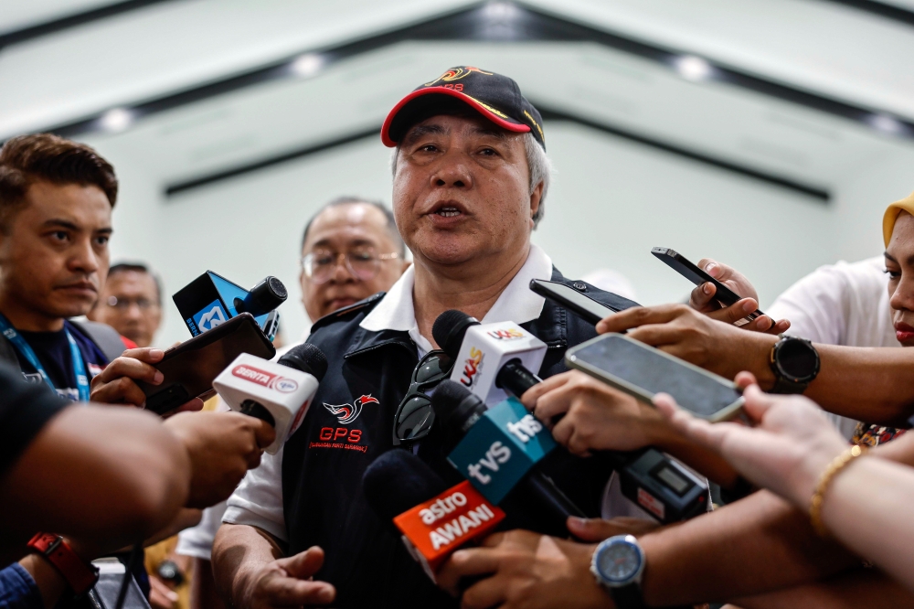 Deputy Premier Datuk Amar Awang Tengah Ali Hasan says a total of 1,248 projects that require land acquisition have been approved from 2018 to April this year. — Bernama pic