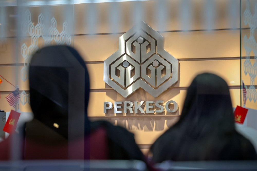 Socso group chief executive officer Datuk Seri Mohammed Azman Aziz Mohammed said this would be the last chance for employers to comply with the regulation without being subject to fines, prosecution or interest on late payment of contributions (ILPC). — Bernama