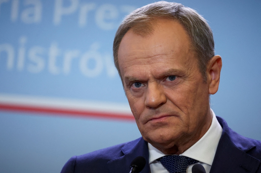 Polish Prime Minister Donald Tusk said today he received threats after the assassination attempt on his Slovakian counterpart. — Reuters pic