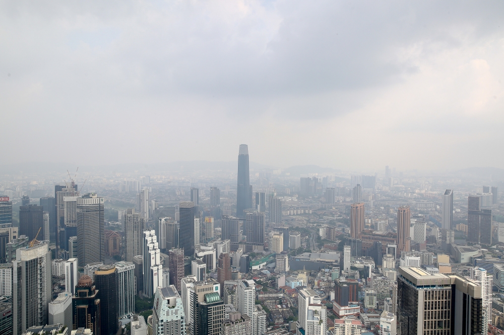 Malaysia’s economy remains fundamentally strong despite concerns over rising living costs and the weakening ringgit, largely driven by consumer spending, the tech upcycle, and increased revenue from the travel and tourism industry. — Picture by Yusof Mat Isa