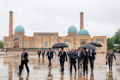 安瓦尔总理见证马来西亚与乌兹别克斯坦之间的六项谅解备忘录交换