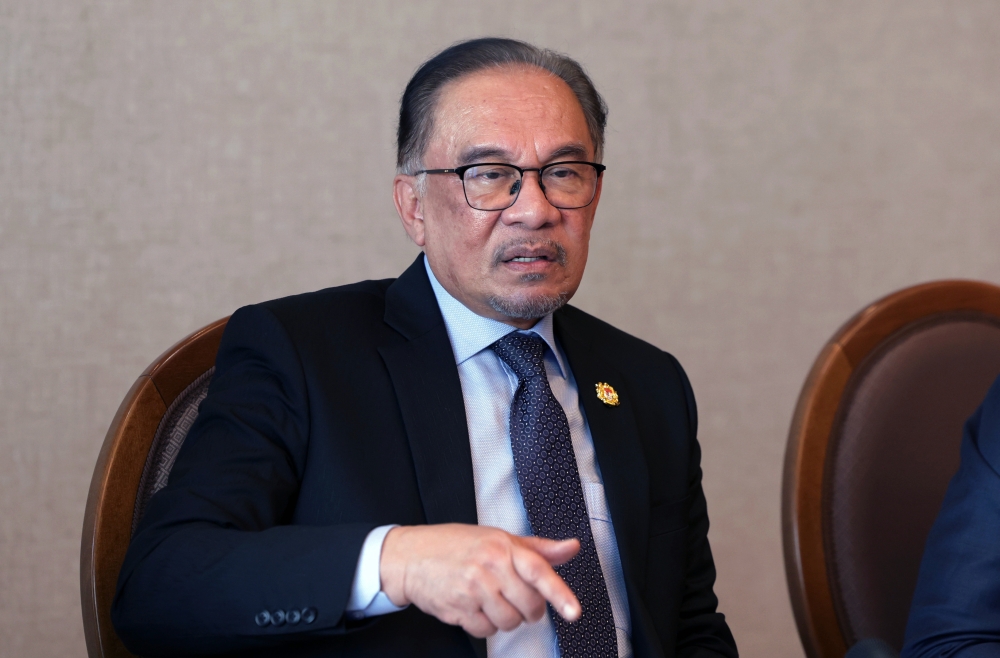 Prime Minister Datuk Seri Anwar Ibrahim admitted that there are boundaries to media freedom, particularly concerning sensitive topics of race, religion and royalty (3R). — Bernama pic