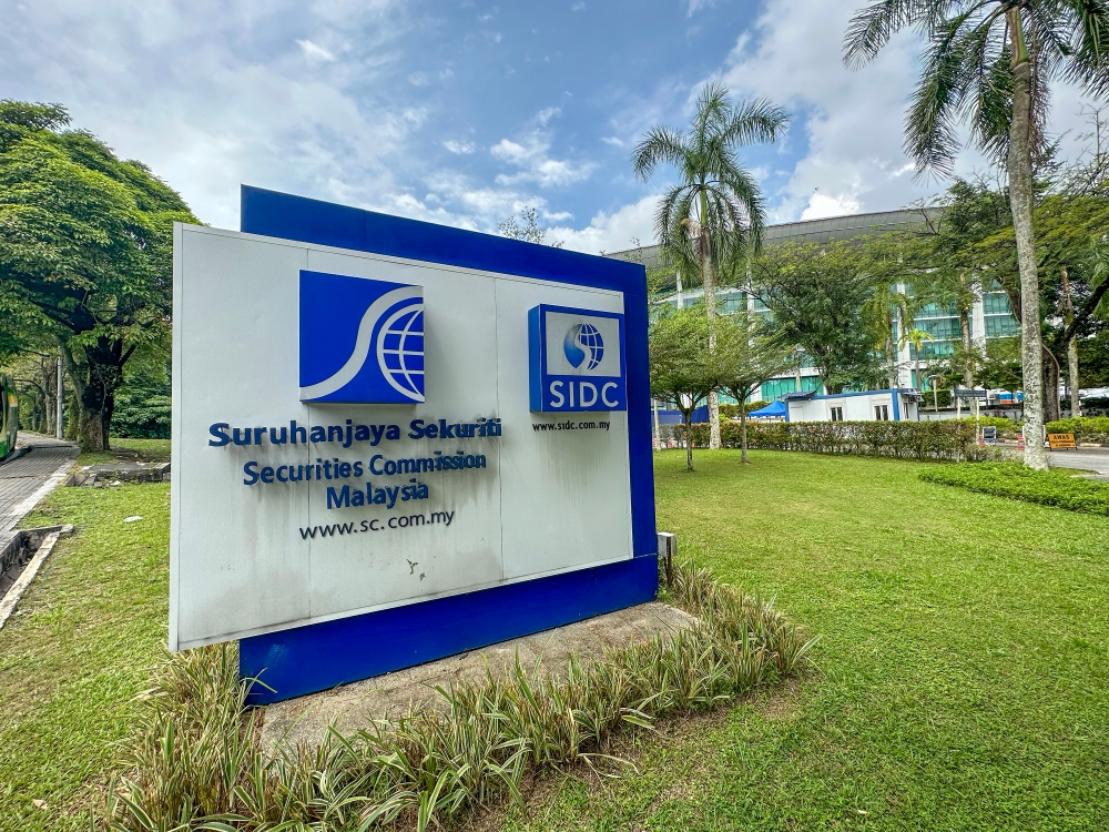 The Ministry of Finance (MoF) has instructed the Securities Commission Malaysia (SC) to further recalibrate the Leap Market to address the issue of financing access for micro, small and medium enterprises (MSMEs) and mid-tier companies (MTCs). — Picture by Shafwan Zaidon