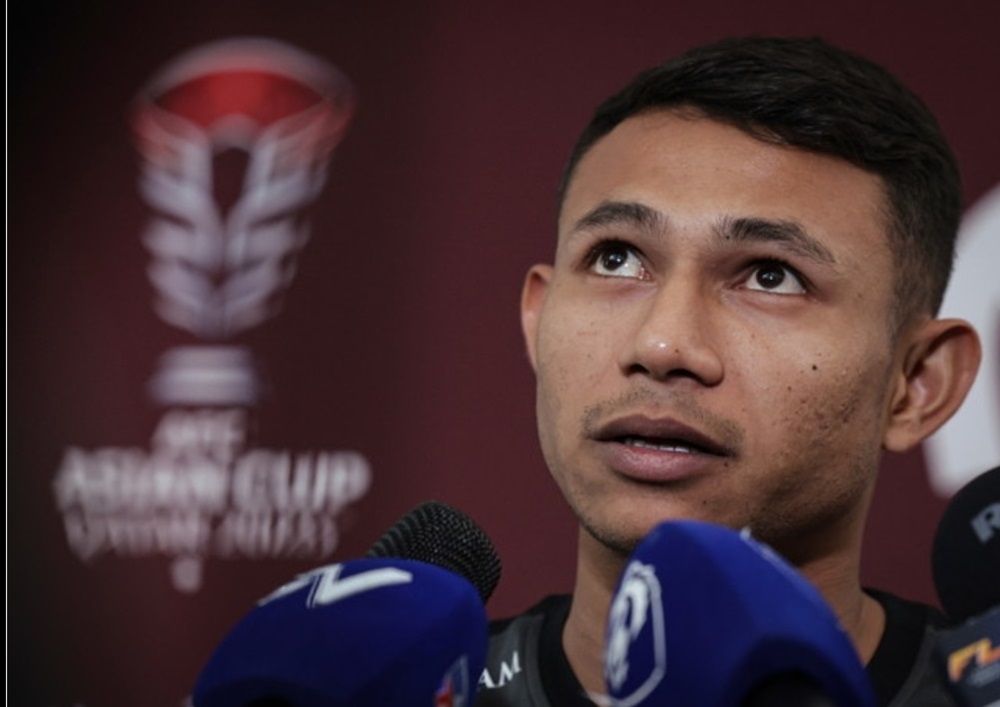 Selangor FC and Malaysia winger Faisal Halim suffered burns on the neck, shoulder, hands and chest in the assault at a shopping mall outside capital Kuala Lumpur on May 5. — Bernama file pic