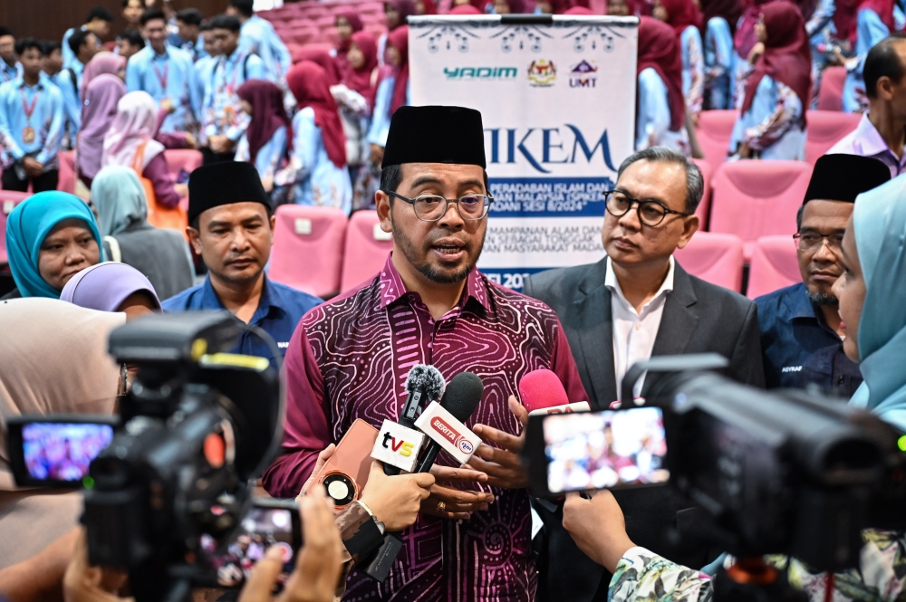 Deputy Minister in the Prime Minister’s Department (Religious Affairs) Zulkifli Hasan speaks to the media after officiating the opening ceremony of the Madani Series: Islamic and Malaysian Civilisation Seminar Session 8/2024 at the Mahyuddin Auditorium, Universiti Malaysia Terengganu, May 27, 2024. — Bernama pic 