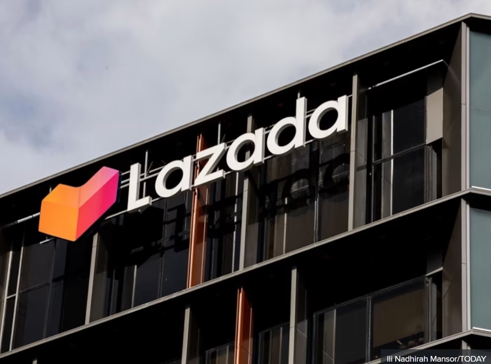 Indonesia’s antitrust agency said today it was probing local units of e-commerce giants Shopee and Lazada for potential breaches of anti-competition rules. — TODAY pic 