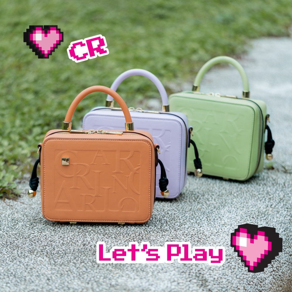 Tetro B Mon Double Bag features a tote and a block silhouette bag. — Picture courtesy of Carlo Rino