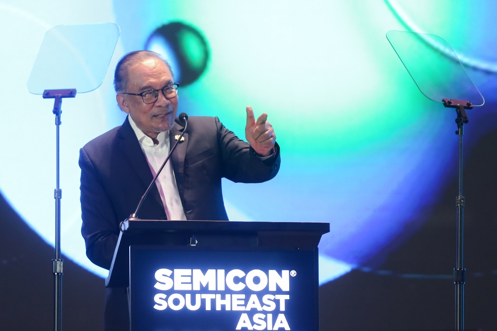 Prime Minister Datuk Seri Anwar Ibrahim speaks during the launch of the 2024 Semicon South-east Asia Summit at Malaysia International Trade and Exhibition Centre (Mitec) in Kuala Lumpur, May 28, 2024. — Picture by Yusof Mat Isa
