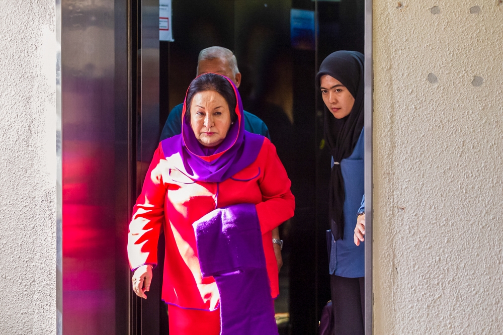 Global Royalty initially sued Rosmah on June 26, 2018, demanding that she either return the 44 pieces of jewellery sent to her for selection or pay their full value of US$14.79 million. ― Picture by Raymond Manuel