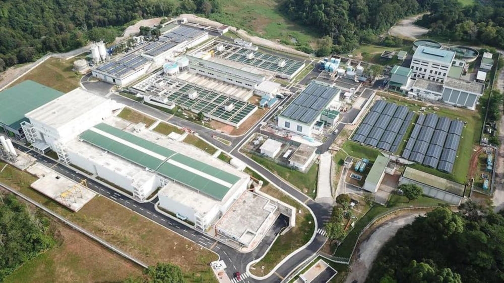 Singapore’s National Water Agency (PUB) spokesperson said the man, who was working for PUB’s contractor Stargroup Est., succumbed to his injuries at about 10pm on Tuesday while being warded at the ICU. In the May 23 incident, three foreign sub-contractor workers were found to have collapsed due to the inhalation of hydrogen sulphide gas while draining sludge from one of the plant’s pulsator tanks, as part of tank cleaning work. — Picture from social media 