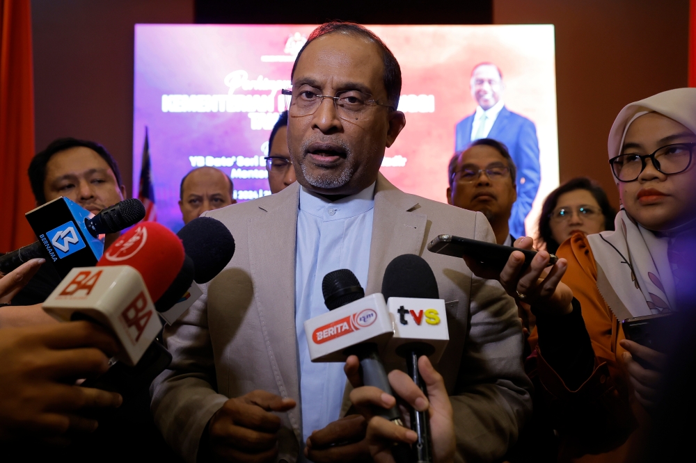 Higher Education Minister (MOHE) Datuk Seri Zambry Abdul Kadir advised students to use the vouchers for beneficial purposes, urging them not to misuse them but to buy scholarly reading materials. — Bernama pic 