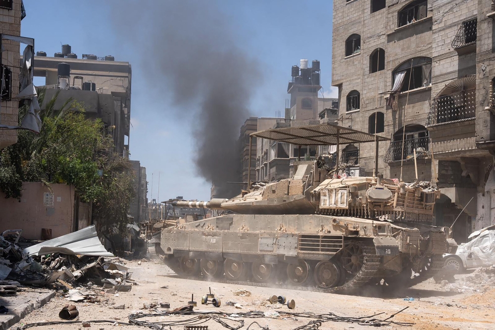 Gaza mediators Qatar, the United States and Egypt called on Israel and Hamas Saturday to finalise a truce and hostage release deal based on the framework set out by US President Joe Biden. —  AFP pic