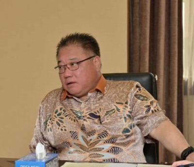 Tiong King Sing: People now want to see politicians perform, not them