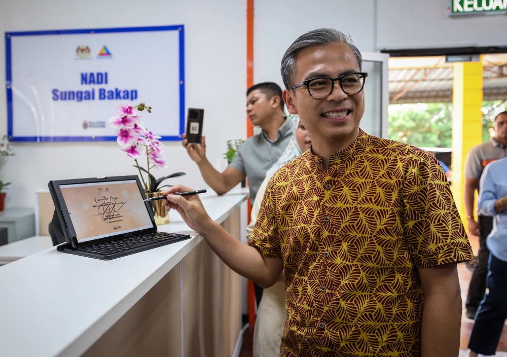 Fahmi Fadzil, also the chairman of the Special Committtee for the King’s Coronation Events, said the coronation, scheduled to take place at Istana Negara on July 20, provides an opportunity for the people to understand and foster a love for the royal institution. — Bernama pic 