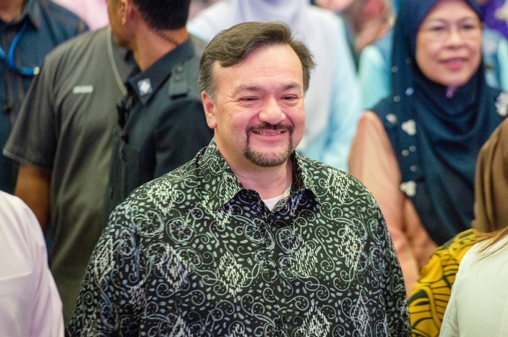 Finance Minister II Datuk Seri Amir Hamzah Azizan said the cash aid of RM200 per month was determined after studying data in terms of usage as well as data from the Department of Statistics Malaysia (DoSM). — Picture by Shafwan Zaidon