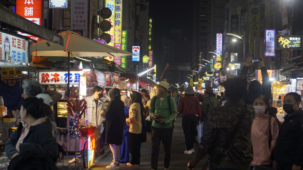 Liohe Tourist Night Market in Kaohsiung is one of the places to go if you're in a snack-ish mood. — Picture by Arif Zikri