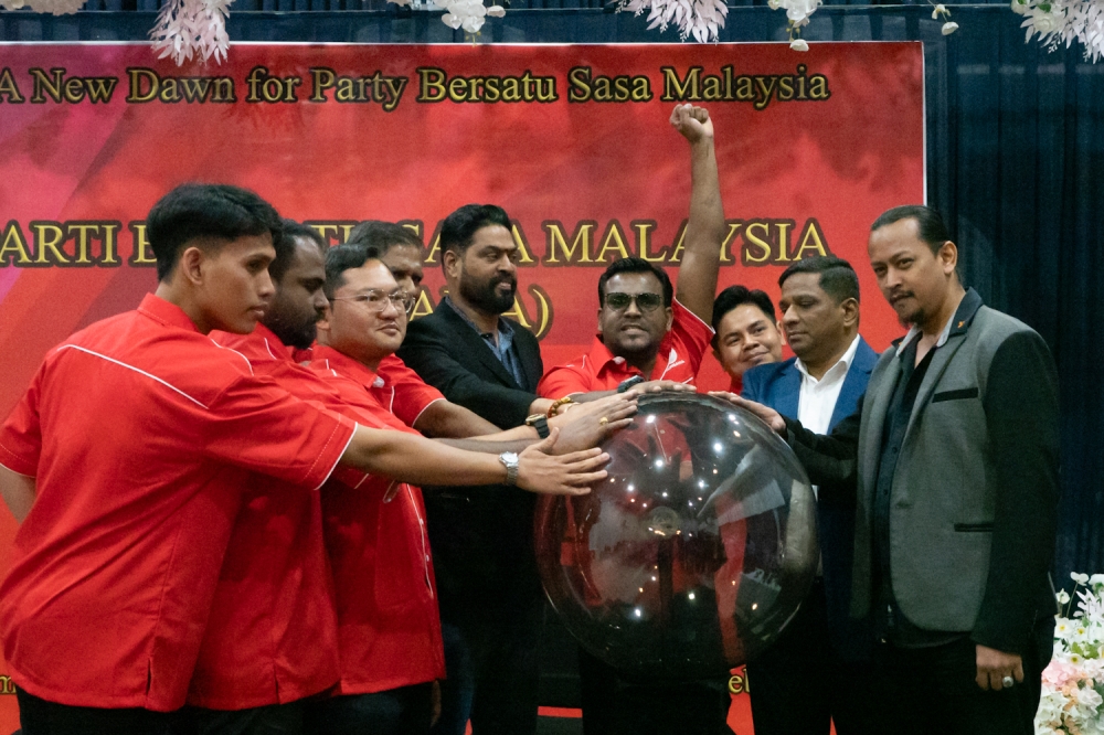 Danial Marnokaran Abdullah, president of Bersama, with party members officially launching the party in Shah Alam, June 10, 2024. — Picture by Raymond Manuel