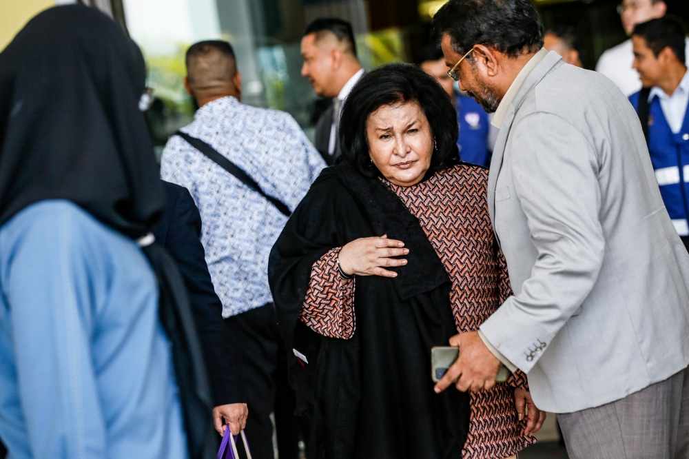 In a 515-page statement of claim filed by 1MDB and its subsidiaries including SRC International Sdn Bhd, they alleged a total of 320 payments from US$346.01 million were made by Datin Seri Rosmah Mansor between 2010 and 2014. — Picture by Hari Anggara