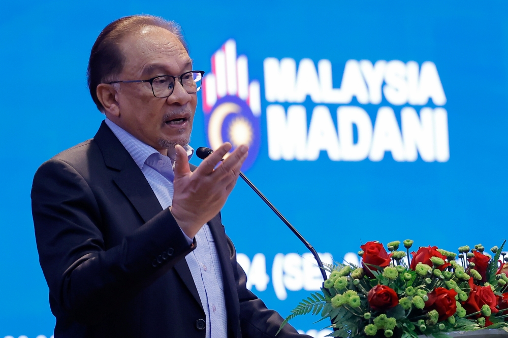 Prime Minister Datuk Seri Anwar Ibrahim said although foreign investment has been flourishing and the trade aspect is appealing, investors need to recognise the strength of the local industry. — Bernama pic 