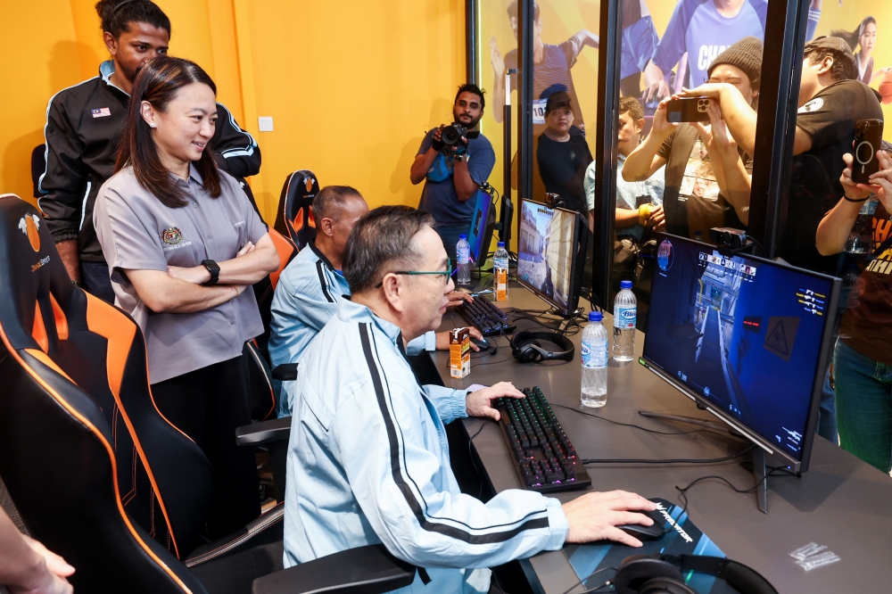 Youth and Sports Minister Hannah Yeoh at Boomers2Gamers, an e-sports competition for senior citizens in Kuala Lumpur, June 13, 2024. — Bernama pic  