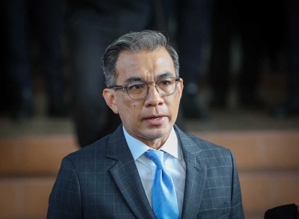 Lawyer Fahmi Abd Moin has confirmed that Zayn Rayyan's family have lodged a police report after purported details from the murder investigation was disseminated on a social media chat group. — Bernama pic