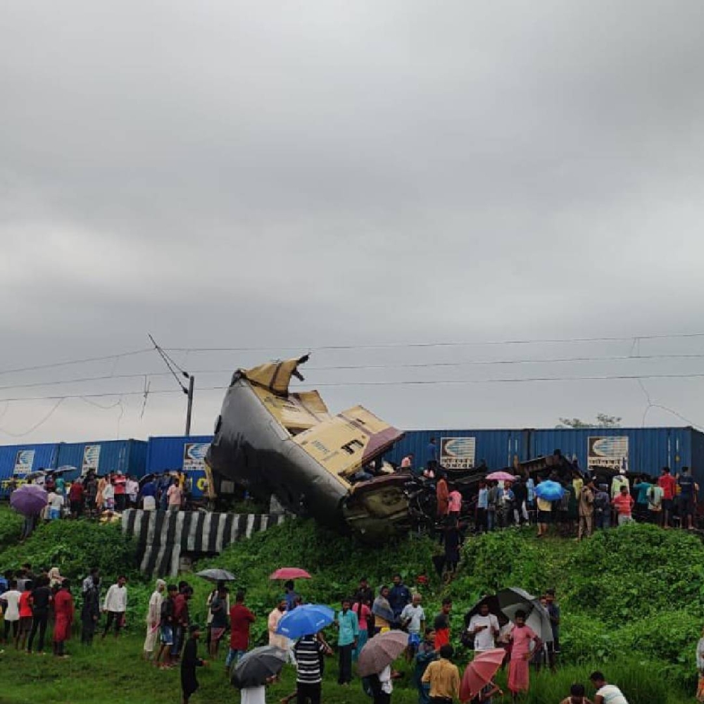 At least seven people were killed when an express passenger train and a goods train collided today in India’s West Bengal state, derailing three passenger carriages, police said. — Picture via X/IndiaToday