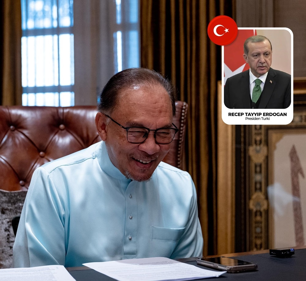 Prime Minister Datuk Seri Anwar Ibrahim said Malaysia and Turkiye agreed to increase humanitarian assistance, especially to Gaza during a telephone conversation today. — Picture via Facebook/Anwar Ibrahim 