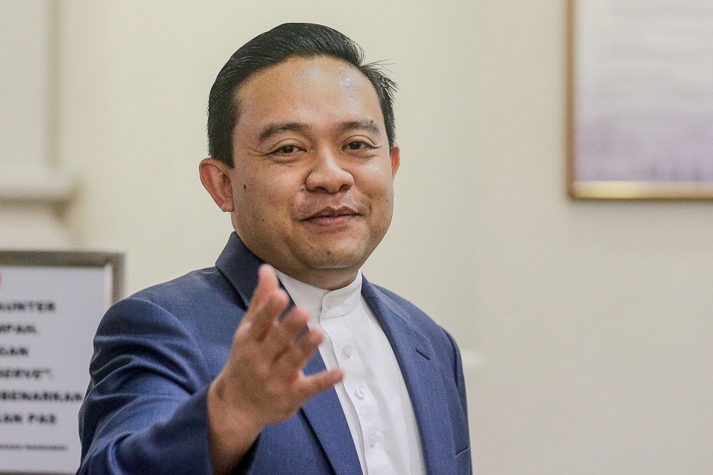 Wan Saiful is accused of soliciting money from one Lian Tan Chuan as an inducement to assist Nepturis Sdn Bhd in securing the Central Spine Road: Section Ke Persimpangan Lebuhraya Pantai Timur project worth RM232 million from the federal government, purportedly in advance. — Picture by Sayuti Zainudin