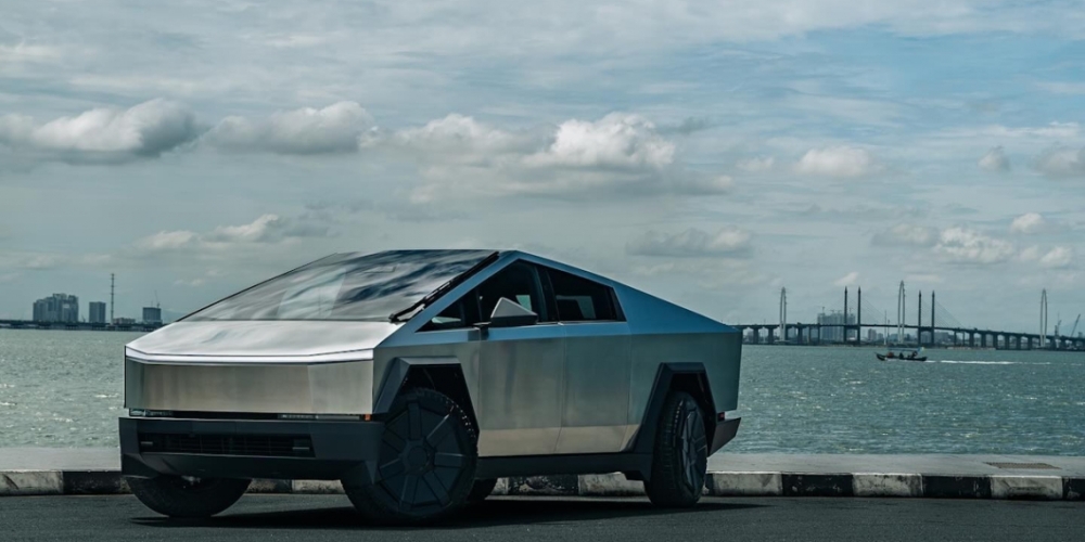 The Tesla Cybertruck is now on display at Gurney Plaza in Penang. ― SoyaCincau pic