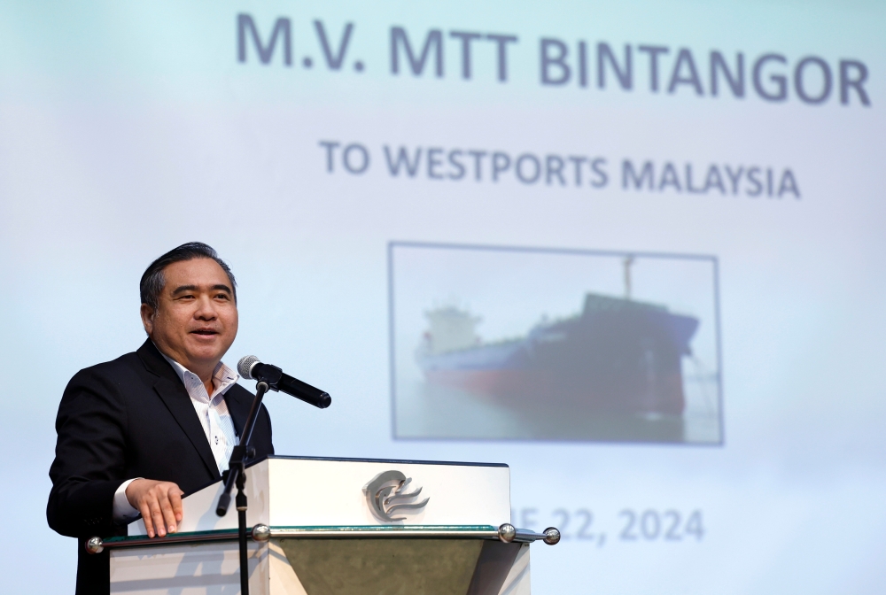 Transport Minister Anthony Loke said the cabotage policy will be reintroduced in Sarawak at the request of the Sarawak government. — Bernama pic