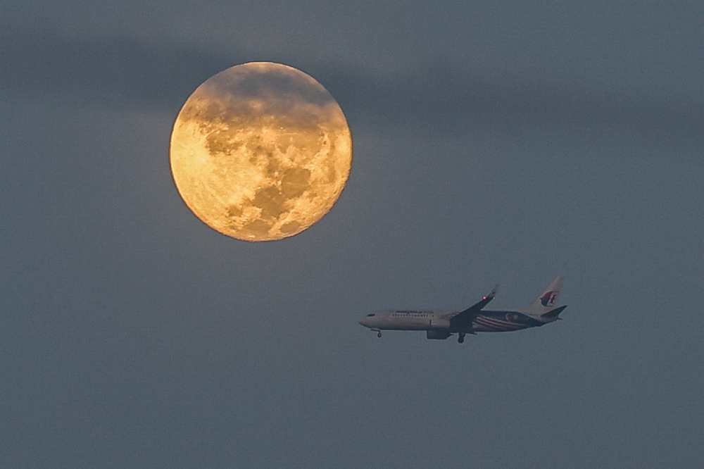 In a statement today, the national carrier said Huawei Consumer Cloud Services, through the Petal Ads marketing platform, would provide advertising, marketing and traffic monetisation services for Malaysia Airlines, facilitating its expansion into the Chinese market. — Bernama pic 